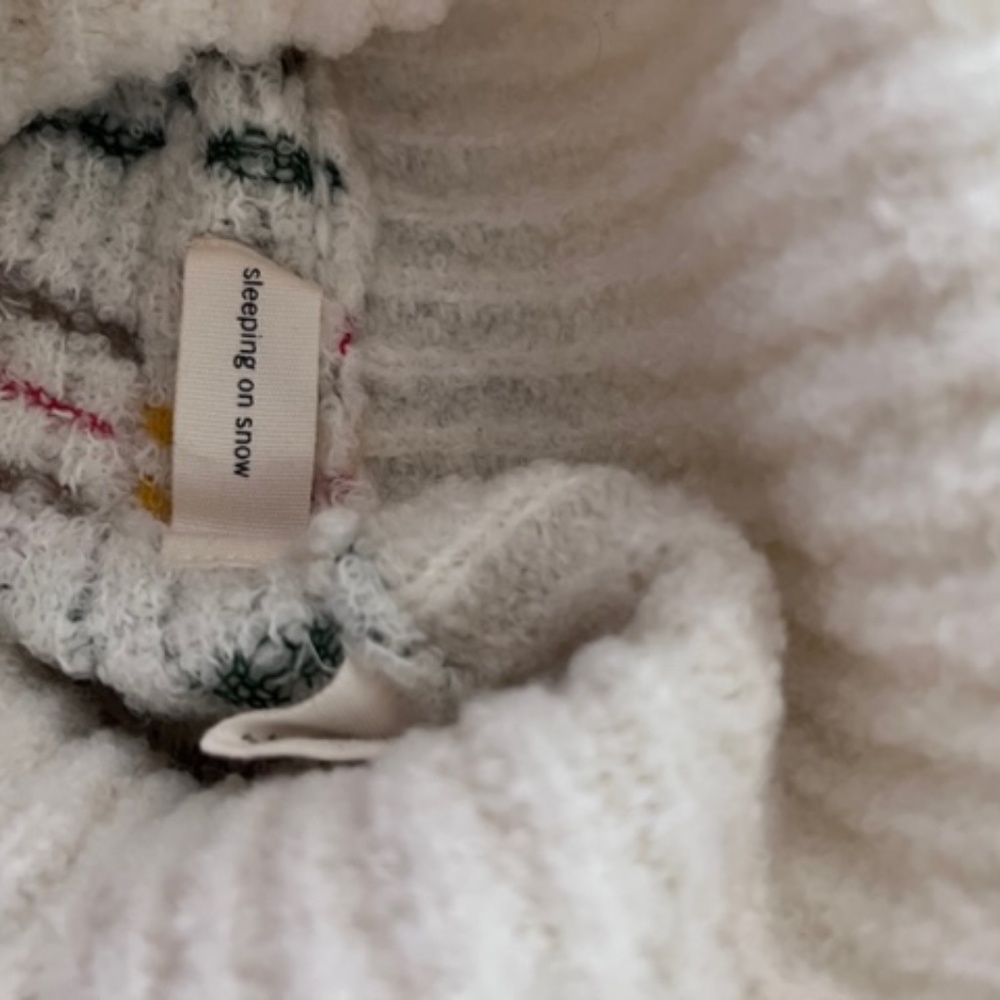 sweater - Picture 6 of 11